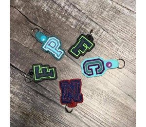 Stickserie - ITH Anhänger College Buchstaben